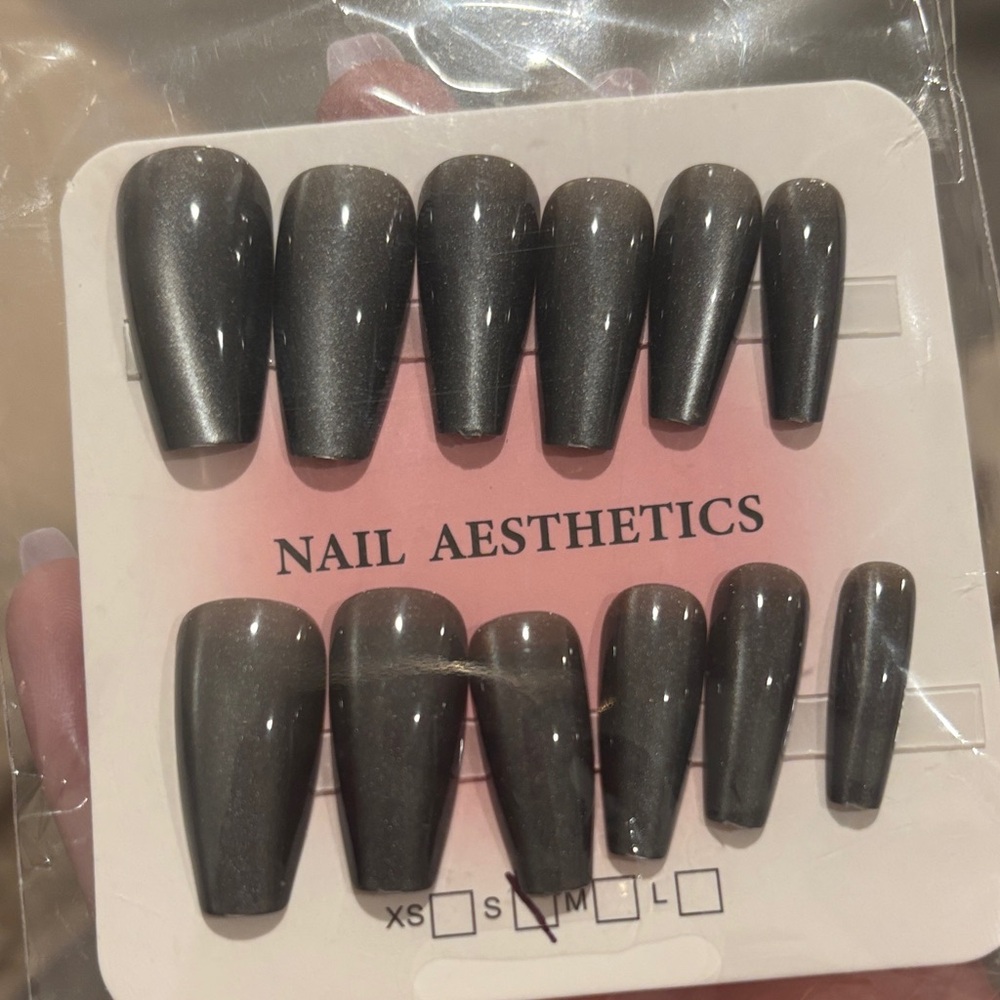 Nail Aesthetics Smoky Gray Press-On Nail Set